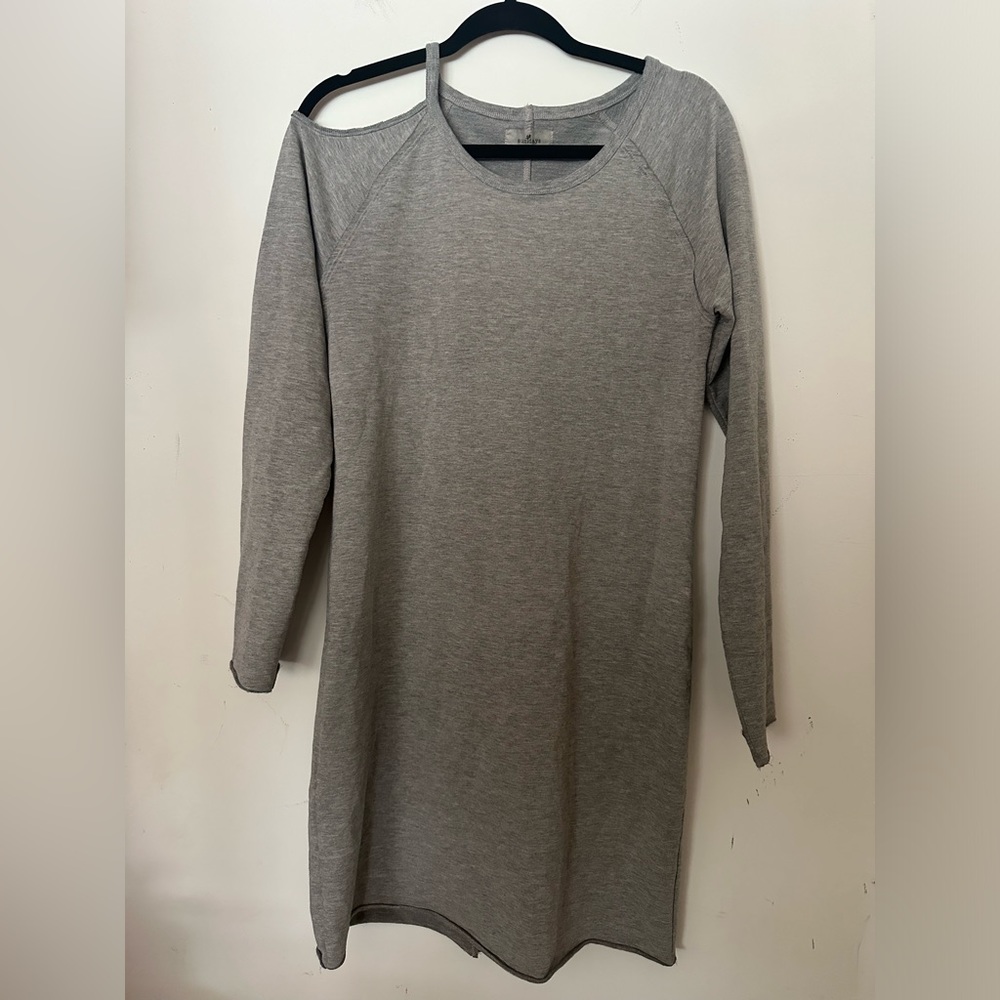 Anthropologie sundays Women’s Gray Cold Shoulder Casual Dress
